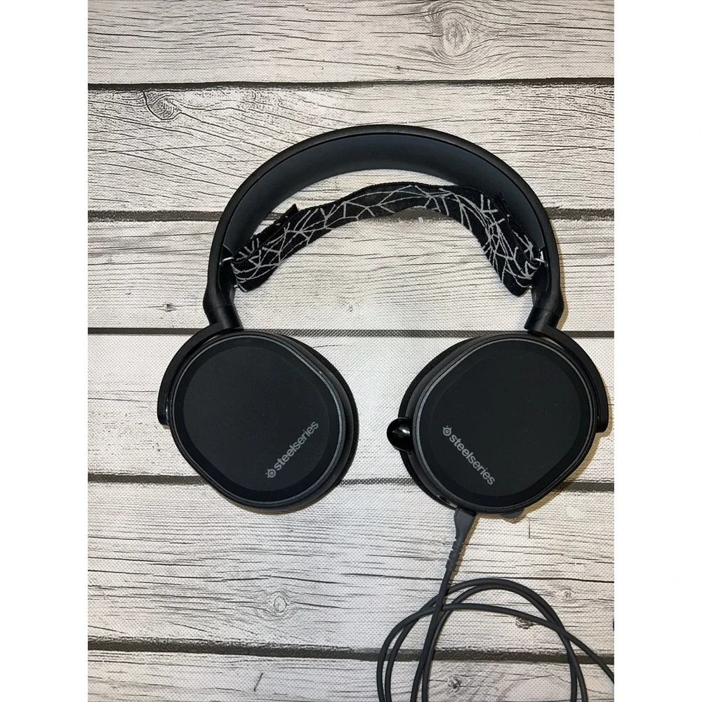 SteelSeries Arctis 3 Wired Stereo Gaming Headset, Black
